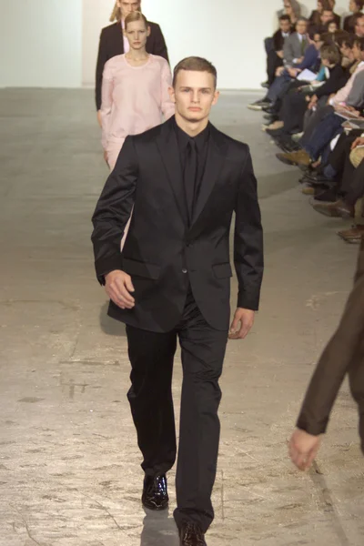Look 11